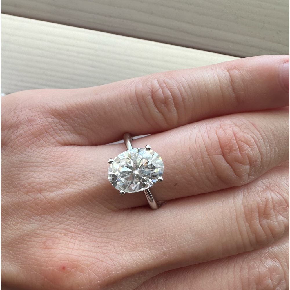 BRAND NEW 3Ct Oval Cut Moissanite Ring Size 5US - PASSES DIAMOND TESTER!
